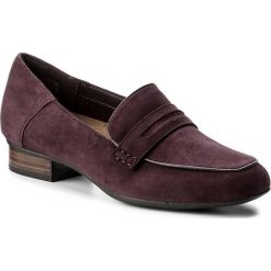 Półbuty CLARKS - Keesha Cora 261284814 Aubergine Sde. Fioletowe półbuty damskie Clarks, na co dzień, bez wzorów, ze skóry, bez obcasa, na obcasie, bez zapięcia. W wyprzedaży za 239,00 zł.