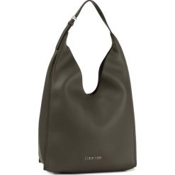 Torebka CALVIN KLEIN - Mellow Hobo K60K605616 LGR. Zielone torebki klasyczne damskie Calvin Klein, bez wzorów, ze skóry ekologicznej, klasyczne, bez dodatków. Za 649,00 zł.