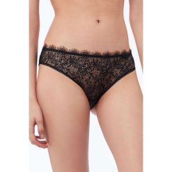Etam - Figi Sansa. Czarne majtki damskie marki Etam, bez wzorów, z elastanu. W wyprzedaży za 49,90 zł.