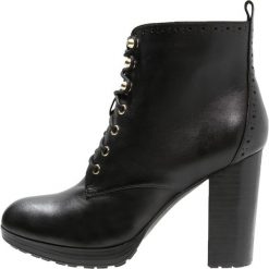 Buty damskie: mint&berry Botki na obcasie black
