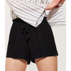 Szorty paperbag - Czarny. Czarne szorty damskie House, s, bez wzorów. Za 69,99 zł.