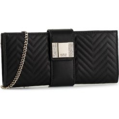 Torebka GUESS - Night Twist (VQ) Evening Bags HWVQ75 87730 BLA. Czarne kopertówki damskie Guess, z aplikacjami, ze skóry ekologicznej, wizytowe, bez dodatków. Za 459,00 zł.