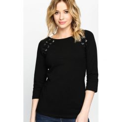 Czarna Bluzka Twiny. Czarne bez kategorii marki Born2be, s. Za 39,99 zł.