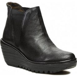 Botki FLY LONDON - Yoss P500431000 Black. Czarne botki damskie zimowe marki Fly London, ze skóry, za kostkę, na koturnie. W wyprzedaży za 299,00 zł.