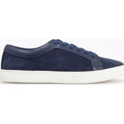 Skórzane sneakersy - Granatowy. Niebieskie sneakersy męskie Reserved, bez zapięcia. Za 139,99 zł.
