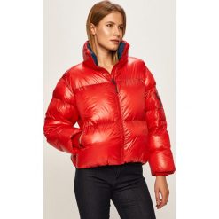 Pepe Jeans - Kurtka Claire. Niebieskie kurtki damskie Pepe Jeans, s, bez wzorów, z elastanu, krótkie. W wyprzedaży za 379,90 zł.