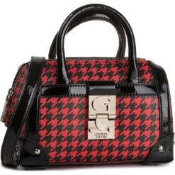 Torebka GUESS - Lucienne (Ht) HWHT74 66050 HOUNDSTOOTH. Czerwone torebki klasyczne damskie Guess, z aplikacjami, ze skóry ekologicznej, klasyczne, bez dodatków. Za 589,00 zł.