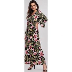 Czarna Sukienka Well Heeled. Czarne sukienki damskie other, s, bez wzorów, bez kołnierzyka, bez rękawów, maxi. Za 89,99 zł.
