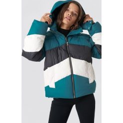 NA-KD Kurtka watowana Block - Green,Multicolor. Zielone kurtki damskie puchowe marki NA-KD, w kolorowe wzory, z materiału. Za 323,95 zł.