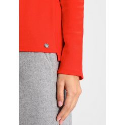 Swetry klasyczne damskie: Rich & Royal CREW NECK Sweter flame red