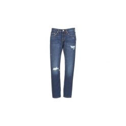 Jeansy boyfriend Levis 501® T. Niebieskie jeansy damskie marki Levi's®. Za 383,20 zł.
