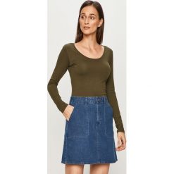 Jacqueline de Yong - Longsleeve. Czerwone bluzki damskie Jacqueline de Yong, s, bez wzorów, z elastanu, casualowe, z okrągłym kołnierzem. Za 59,90 zł.