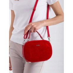 MaŁa torebka damska listonoszka kuferek skÓra. Kuferki damskie ROVICKY, w paski, z jeansu, eleganckie, na ramię, małe, bez dodatków. Za 349,90 zł.