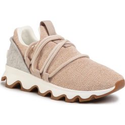 Sneakersy SOREL - Kinetic Lace NL3227 Natural Tan 257. Brązowe półbuty damskie Sorel, bez wzorów, z materiału, bez obcasa, bez zapięcia. W wyprzedaży za 509,00 zł.