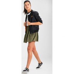 Minispódniczki: Moves KIA Spódnica trapezowa dusty olive green