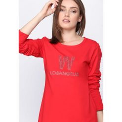 Czerwona Tunika Follow My Lead. Czerwone tuniki damskie z długim rękawem Born2be, l, z aplikacjami, z okrągłym kołnierzem. Za 54,99 zł.