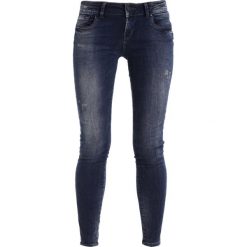LTB RACHELA Jeansy Slim Fit adalia wash. Niebieskie rurki damskie marki LTB. W wyprzedaży za 195,30 zł.