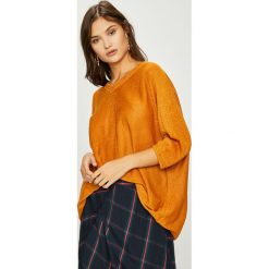 Answear - Top Heritage. Zielone bluzki damskie ANSWEAR, s, bez wzorów, z elastanu, bez kołnierzyka, z krótkim rękawem. W wyprzedaży za 49,90 zł.