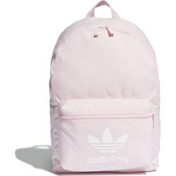 ADIDAS ADICOLOR CLASSIC BACKPACK > FL9652. Plecaki damskie Adidas, bez wzorów, z poliesteru, street. W wyprzedaży za 99,99 zł.