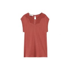 T-shirt damski. T-shirty damskie Promod, bez wzorów, z tkaniny, z dekoltem na plecach. Za 62,50 zł.