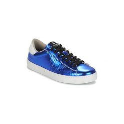 Buty Victoria DEPORTIVO METALIZADO. Niebieskie trampki i tenisówki damskie Victoria, bez wzorów, bez zapięcia. Za 247,20 zł.