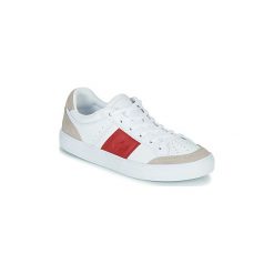 Buty Lacoste COURTLINE 319 1 US CFA. Białe trampki i tenisówki damskie Lacoste, bez wzorów, bez zapięcia. Za 609,00 zł.