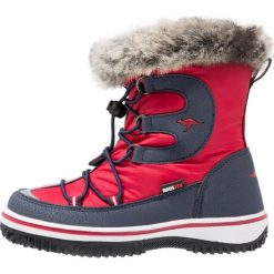 KangaROOS MAPLE Śniegowce red/blue. Czerwone buty zimowe damskie KangaROOS, z materiału. W wyprzedaży za 174,30 zł.