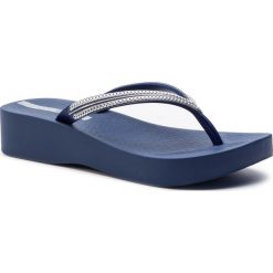 Japonki IPANEMA - Mesh IV Plat Fem 82527 Blue/Blue 20729. Niebieskie klapki damskie Ipanema, bez wzorów, z tworzywa sztucznego, bez obcasa, na obcasie. W wyprzedaży za 79,00 zł.