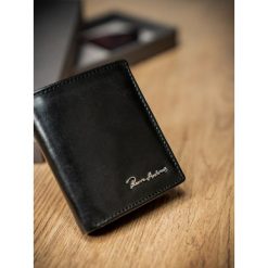 Portfel męski skórzany RFID Pierre Andreus czarny - Czarny. Czarne portfele męskie PIERRE ANDREUS, bez wzorów, ze skóry. Za 79,99 zł.