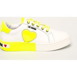 Love Moschino - Buty skórzane. Białe buty sportowe damskie Love Moschino, bez wzorów, z gumy, sportowe. Za 769,90 zł.