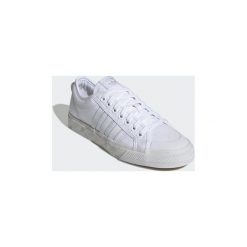 Buty adidas NIZZA. Białe trampki męskie Adidas, bez wzorów, bez zapięcia. Za 323,33 zł.