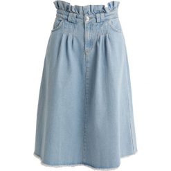 NORR FATIMA SKIRT Spódnica jeansowa light blue. Niebieskie spódniczki damskie jeansowe marki NORR, xs. W wyprzedaży za 367,20 zł.