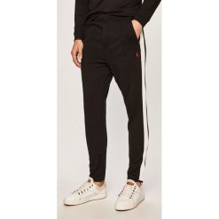 Polo Ralph Lauren - Spodnie. Czarne spodnie męskie Polo Ralph Lauren, na co dzień, xl, bez wzorów, z bawełny, casualowe. Za 469,90 zł.