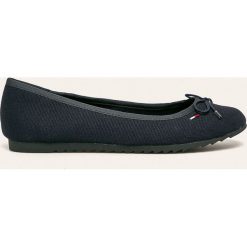 Tommy Jeans - Baleriny. Niebieskie baleriny damskie Tommy Jeans, bez wzorów, z jeansu, bez obcasa, na obcasie. W wyprzedaży za 239,90 zł.