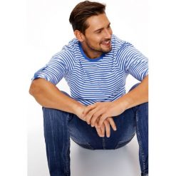 T-shirt w paski z długim rękawem. Niebieskie t-shirty męskie Top Secret, na lato, m, w paski, z bawełny, eleganckie, z okrągłym kołnierzem, długie. W wyprzedaży za 29,99 zł.