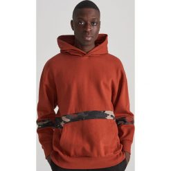 Bluza kangurka z kapturem - Beżowy. Brązowe bluzy męskie Reserved, xl, bez wzorów, z kapturem, bez rękawów, z kapturem. Za 129,99 zł.