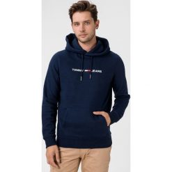 Tommy Jeans Bluza Niebieski. Niebieskie bluzy męskie Tommy Jeans, xl, z nadrukiem, z bawełny, bez kołnierzyka, bez rękawów, bez kaptura. Za 462,95 zł.