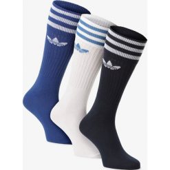Adidas Originals - Skarpety męskie pakowane po 3 szt., niebieski. Niebieskie skarpetki męskie adidas Originals, w paski. Za 59,95 zł.