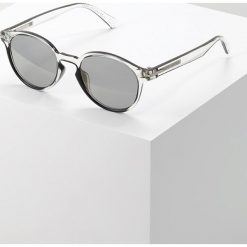 Marc Jacobs MARC Okulary przeciwsłoneczne crystal black. Czarne okulary przeciwsłoneczne damskie marki Marc Jacobs. Za 589,00 zł.