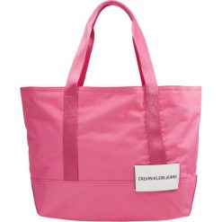 Calvin Klein Jeans ESSENTIAL CARRYALL TOTE Torebka wild orchid. Fioletowe torebki klasyczne damskie Calvin Klein Jeans, z jeansu. Za 399,00 zł.