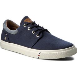 Tenisówki WRANGLER - Icon City Canvs WF0871335 Navy 16. Niebieskie półbuty męskie marki Wrangler, na co dzień, bez wzorów, z gumy, eleganckie, bez zapięcia. W wyprzedaży za 169,00 zł.