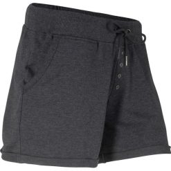 Spodenki dresowe bonprix czarny melanż. Czarne spodnie damskie bonprix, z dresówki. Za 37,99 zł.