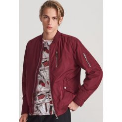 Kurtka typu bomber - Bordowy. Czerwone kurtki męskie Reserved, s, bez wzorów, bez kaptura. Za 169,99 zł.