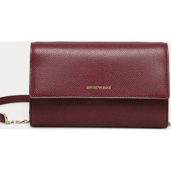 Emporio Armani - Kopertówka. Brązowe kopertówki damskie Emporio Armani, w paski, z poliesteru, na ramię, małe, bez dodatków. Za 699,90 zł.