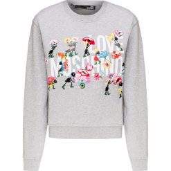 Bluza LOVE MOSCHINO. Szare bluzy damskie Love Moschino, z nadrukiem, z dzianiny, bez rękawów, bez kaptura. W wyprzedaży za 467,00 zł.