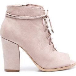 Carinii - Botki. Szare buty zimowe damskie marki Carinii, z materiału, na obcasie, na sznurówki. W wyprzedaży za 399,90 zł.