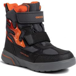 Śniegowce GEOX - J Sveggen B Abx D J947UD 0CEFU C0038 D Black/Orange. Czarne śniegowce chłopięce Geox. W wyprzedaży za 349,00 zł.