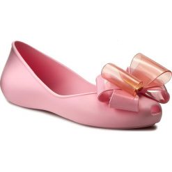 Baleriny ZAXY - Link Ballerina Fem 82038 Pink 90105 W285032. Różowe baleriny damskie Zaxy, bez wzorów, z tworzywa sztucznego, klasyczne, bez obcasa, bez zapięcia. W wyprzedaży za 139,00 zł.