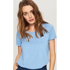 T-shirty damskie: T-shirt z kieszonką – Niebieski