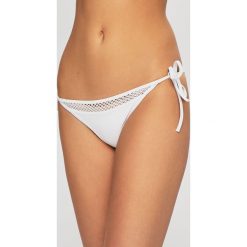 Calvin Klein Jeans - Figi kąpielowe. Białe stroje kąpielowe damskie Calvin Klein Jeans, xs, bez wzorów, z elastanu. W wyprzedaży za 139,90 zł.